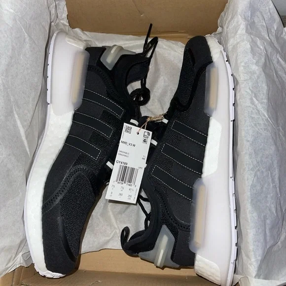 COPY - 🆕Women’s Adidas NMD V3 Size 9 NIB - Picture 3 of 11